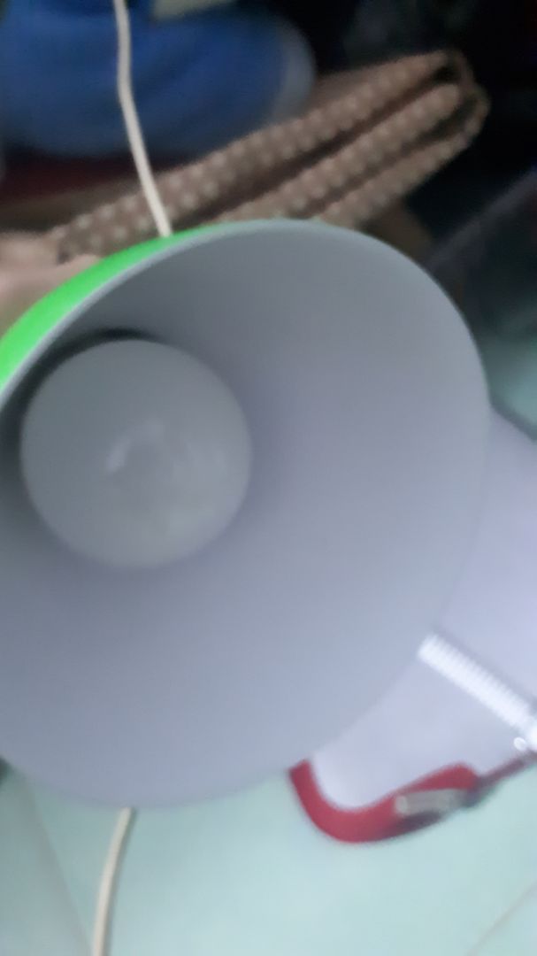 Đèn rất đẹp, shop đóng gói kĩ, bảo hành 24 tháng