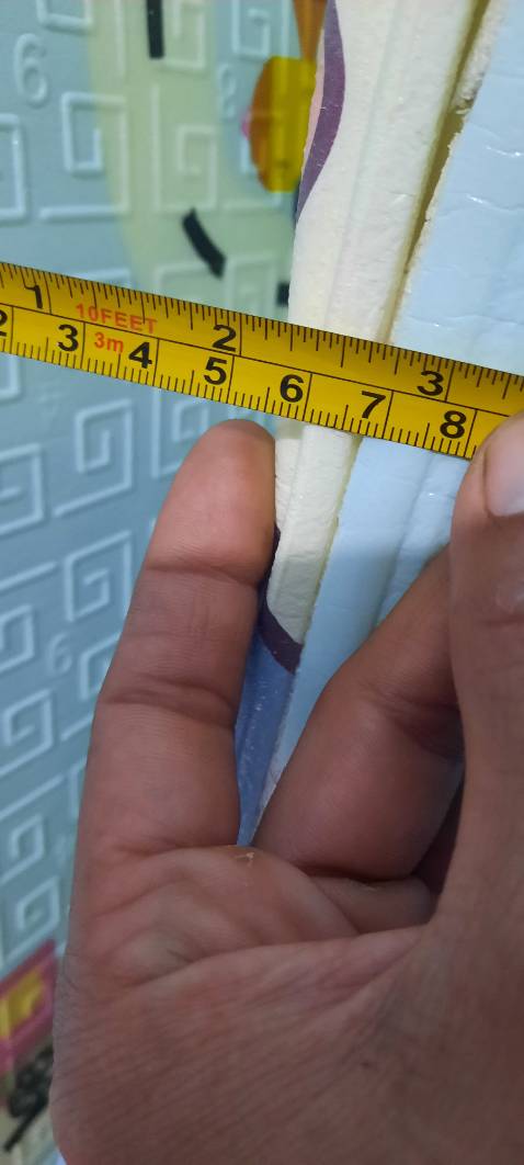 Sản phẩm mỏng,k như trên hình,chỉ 0,5cm chứ k đến 1cm Sản phẩm mỏng,k như trên hình,chỉ 0,5cm chứ k đến 1cm