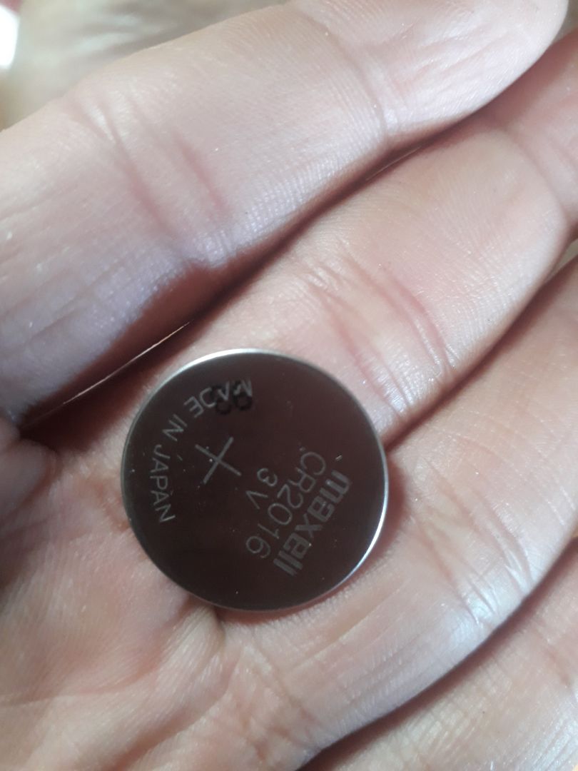 phin sài k biết ntn chứ nhìn thì ok, *** pin ra điện tốt... nhưng k biết hàng thật hay k mà thấy 2 mặt đều nhẵn... Made in Japan mà k bt ntn, dùng chắc nếu ok thì sài đồng hồ 1 năm thay 1 viên là khá ok r.