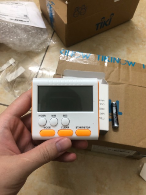 Nút bấm hơi ọp ẹp nhưng ko còn lựa chọn khác. Nhìn ổn nhất so với các món cùng loại ☺️