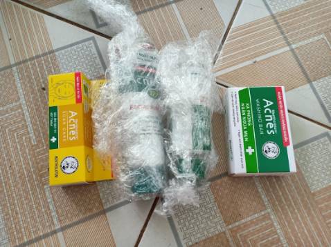 Khâu đóng gói của Tiki đúng là không khen nổi.