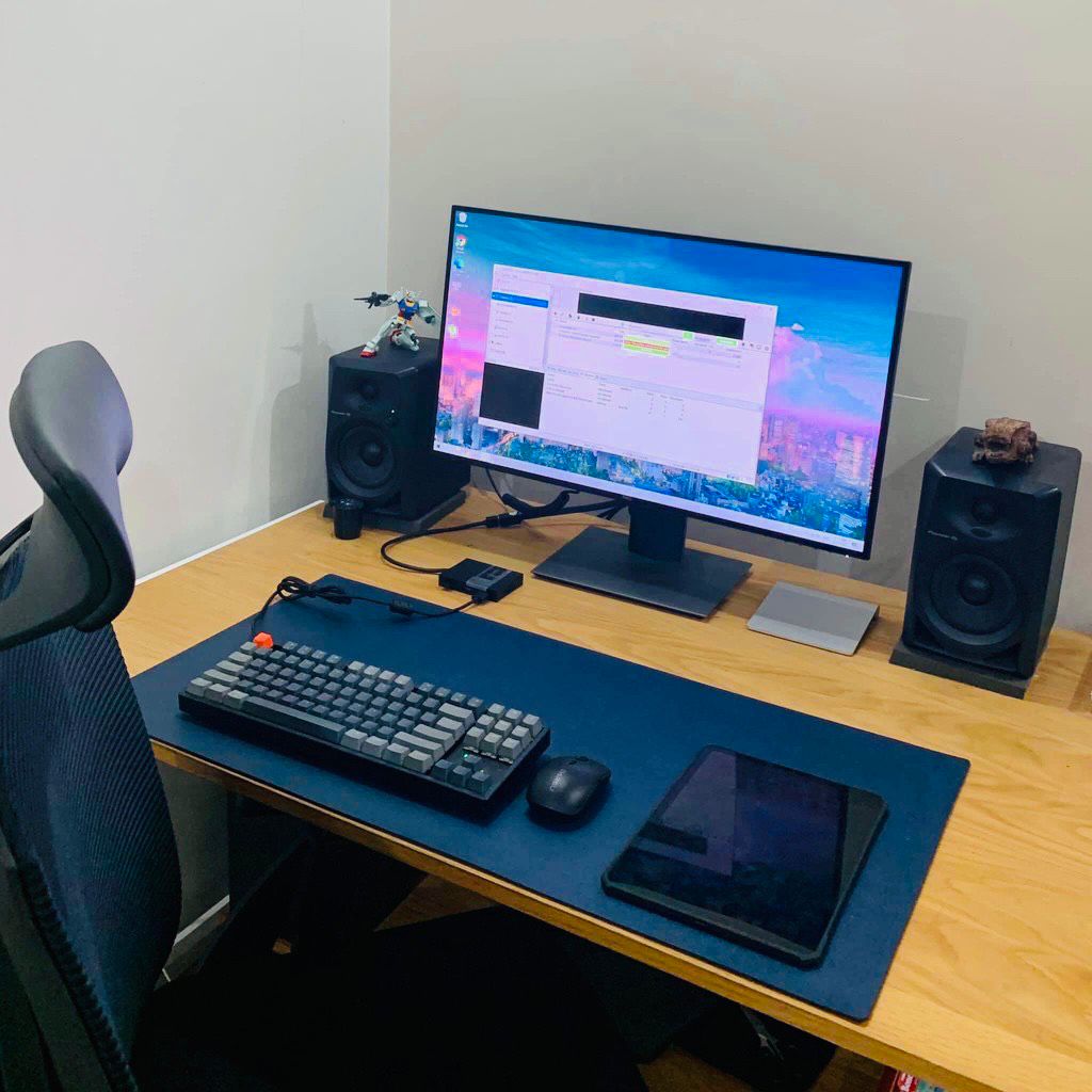 Hàng đẹp, chất liệu tốt. Di chuột thích, mình mua 2 cái cho ở nhà và văn phòng cty. Thanks shop