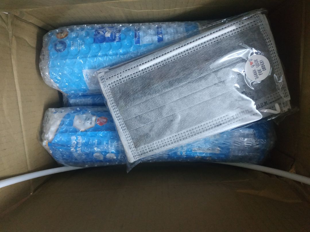 Giao hành nhanh, đóng gói kĩ, mùa dịch còn được shop tặng 1 bịch khẩu trang. Giao hành nhanh, đóng gói kĩ, mùa dịch còn được shop tặng 1 bịch khẩu trang.