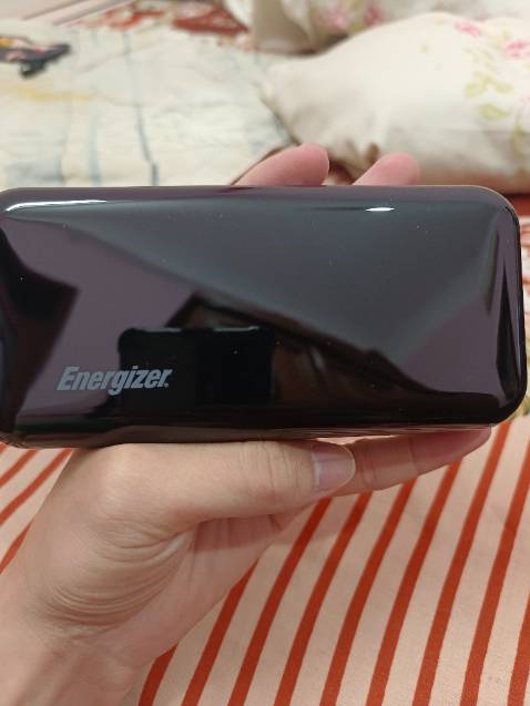 Mình thích bề mặt nhám hơn nhựa bóng.