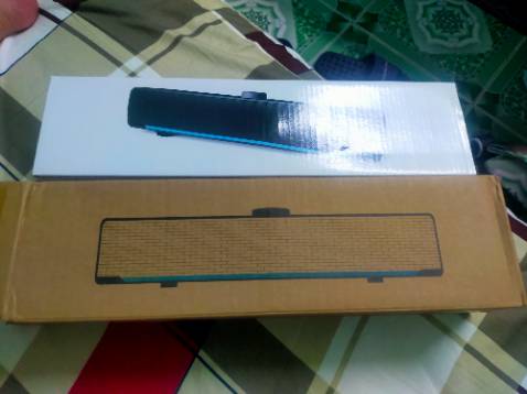 Sản phẩm có tới 2 hộp bọc bên ngoài, nhìn là thấy ok rồi. *** loa rất ưng luôn, dễ xài, cắm 2 dây âm thanh + usb là xong. Âm lớn, ổn, vặn lớn nhất thì cũng rè nhẹ thôi. Chỉ có cái là bass ko đã tai như mấy loa xịn hơn nhưng với giá này thì thật sự rất tốt rồi!