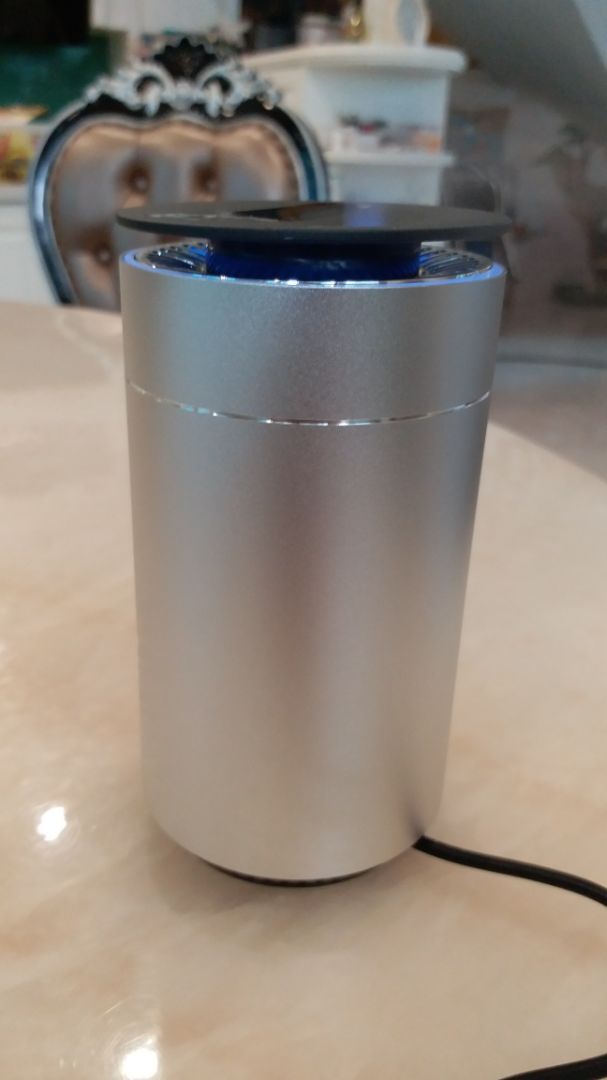 - Đặt hàng màu đen shop giao màu xám.