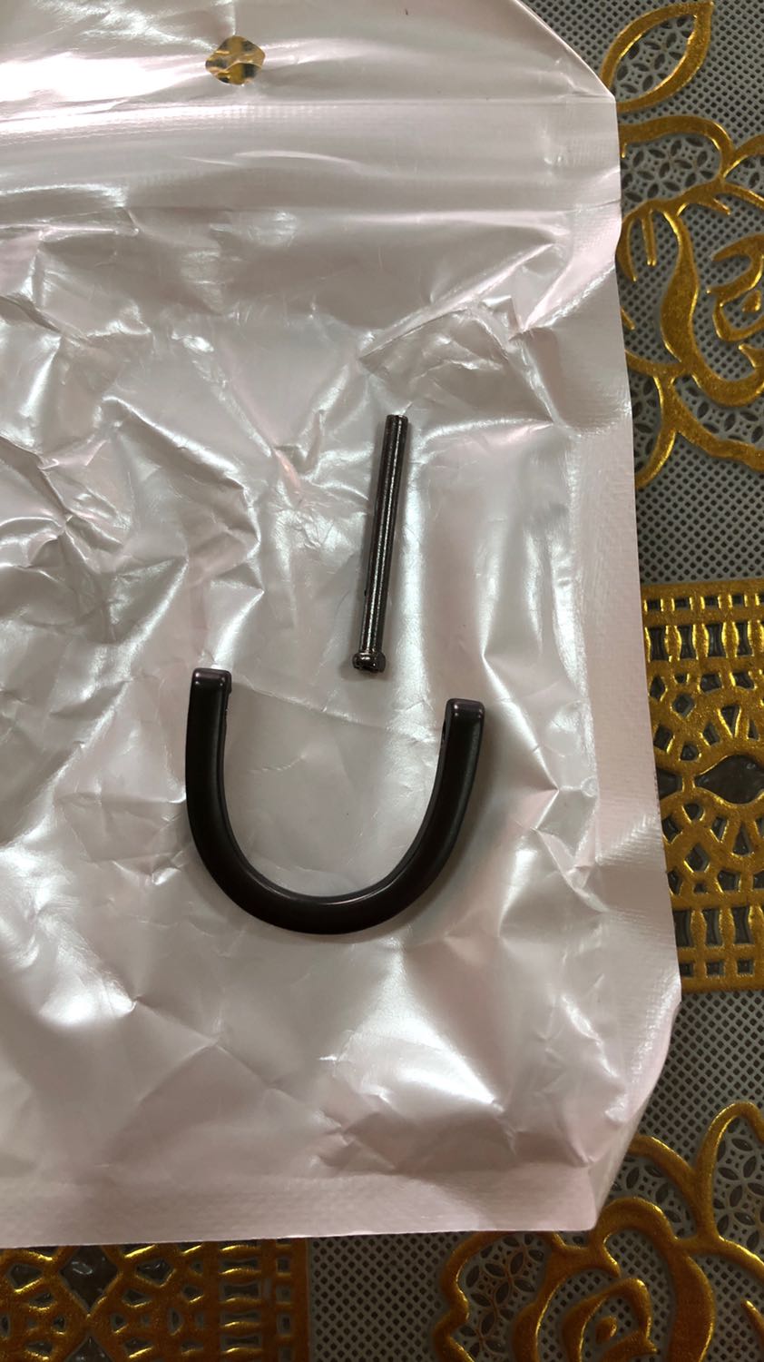 Chốt này bị hỏng, k có ren thì làm sao mà vặn dc. 
Chất lượng hàng quá kém, kiểm tra k kỹ