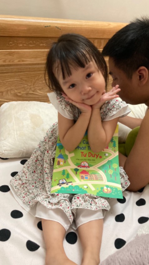 Con gái mình thích mê cuốn này, chơi hoài ko chán. Sách vừa luyện tư duy logic, trí tưởng tưởng, vừa rèn khả năng quan sát. Vote 5sao ạ ^^