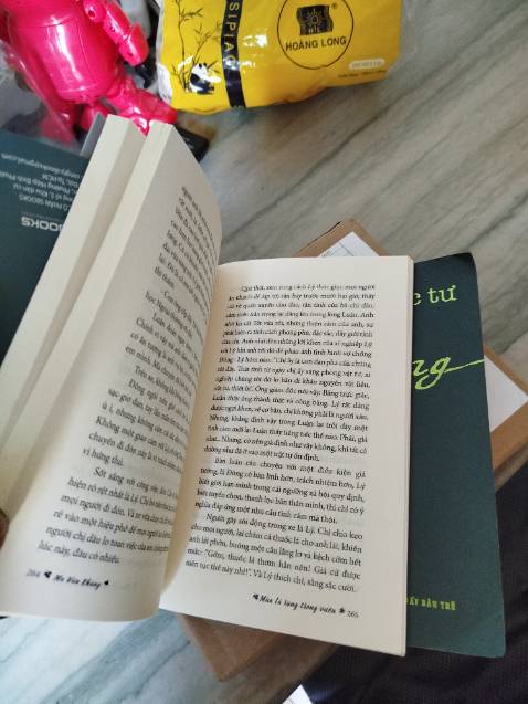 Giọng văn sắc sảo, diễn tả rỏ cảm xúc các nhân vật