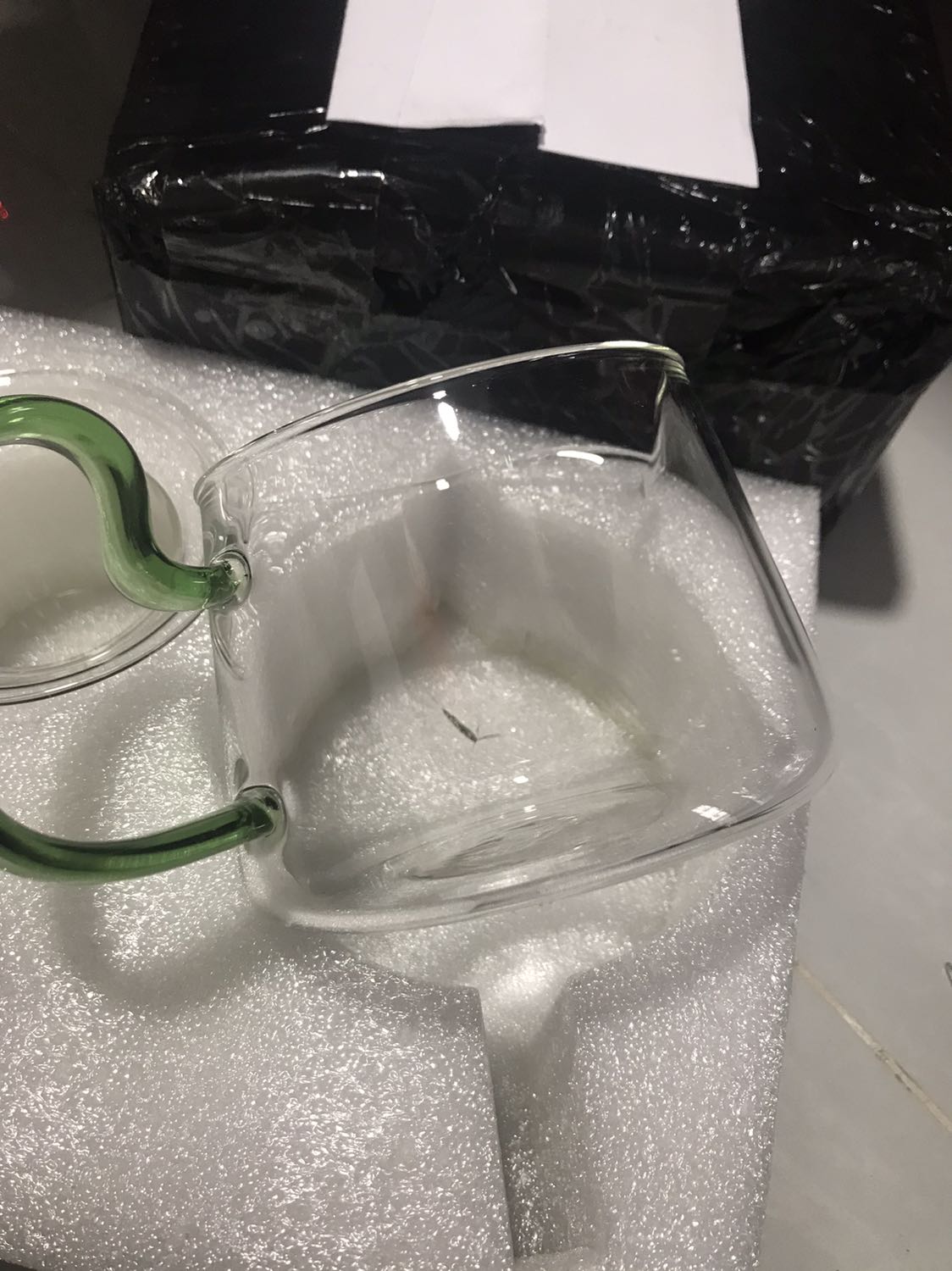 Hàng lại bể lỗi, Giao hàng đóng gói tệ quá, Tiki xem lại giúp mình nhé