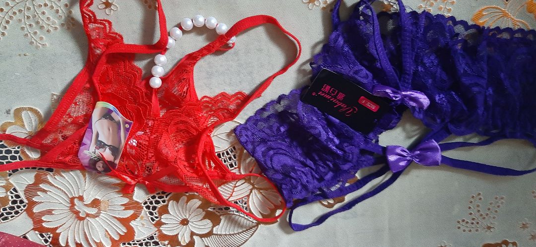 Tiki giao hàng nhanh, đóng gói cẩn thận. Quần thì trông cũng đẹp nhưng đường may ko kĩ lắm. Mình cho shop 4 sao nhé :)