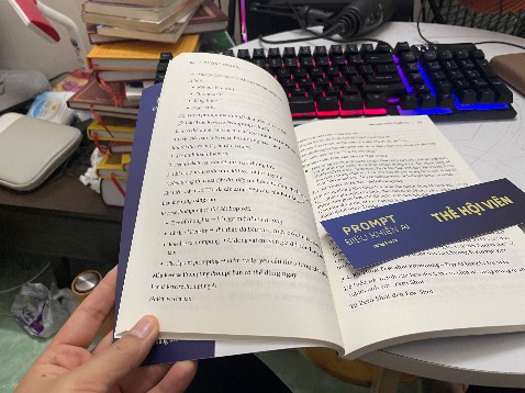 Sách rất giá trị với tôi. Các kiến thức áp dụng vào thực tế ngay. Lại có sản phẩm số hàng ngàn câu lệnh và Bot chuyên tạo câu lệnh prompt thật quá tuyệt vời. Xin cảm ơn