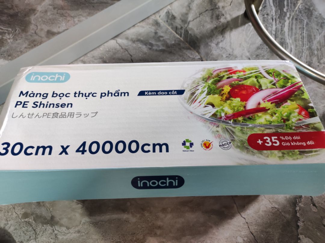 sản phẩm rất đẹp và có kèm dao cắt khá xịn xò nha, được tặng thêm 35% độ dài nữa