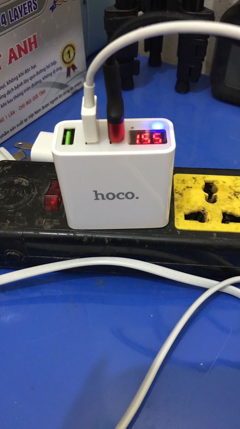 Sản phẩm rất tuyệt vời vừa sạc cùng lúc hai máy mà sạc đẩy lên pin rất nhanh nói chung là sản phẩm của hoco là k chê được nha 
Đáng giá cho 5 sao luôn nếu có 6 sao cũng cho luôn