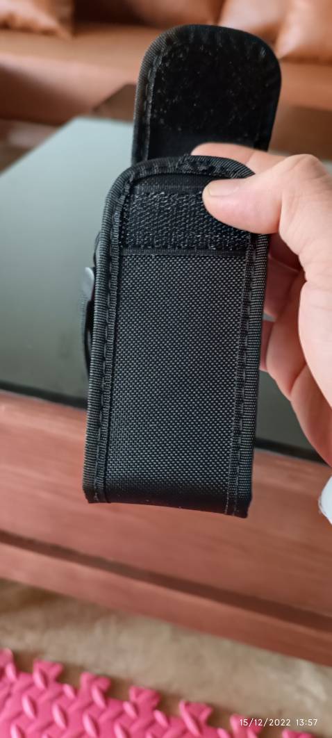 Máy nhỏ gọn, chắc chắn. Có căn độ nghiêng điện tử rất ok