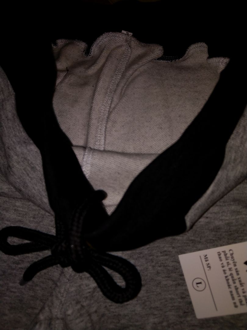 Viền lưng khá dễ chịu
Đường chỉ khá chắc và đàn hồi