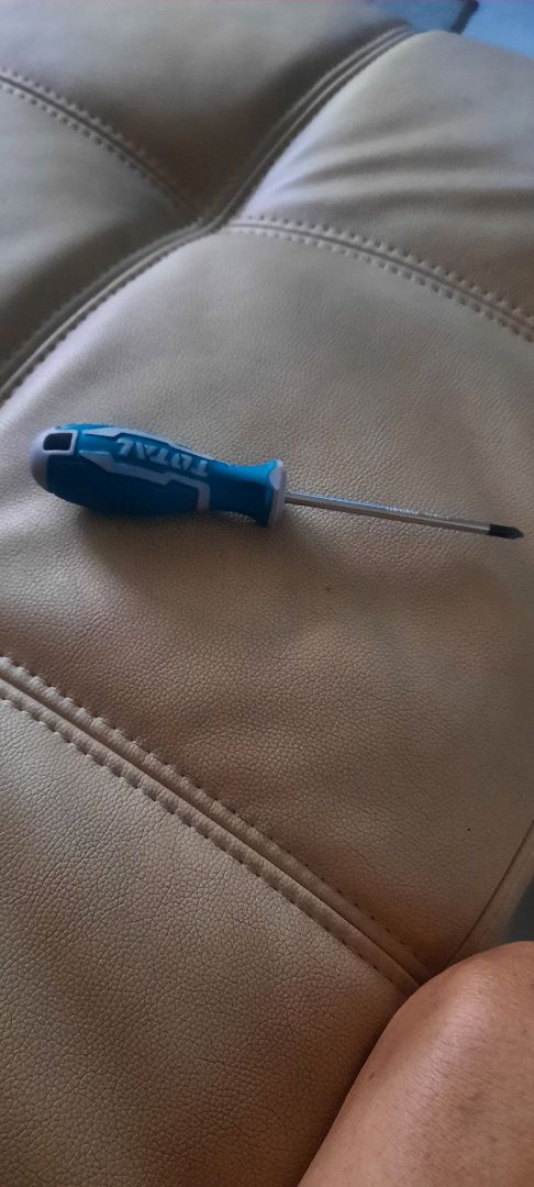 giá cao so với sản phẩm cùng loại trên thị trường.