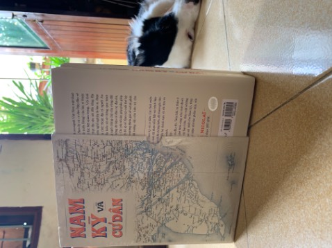 bản đẹp, nhà sách đóng gói khá ấn tượng