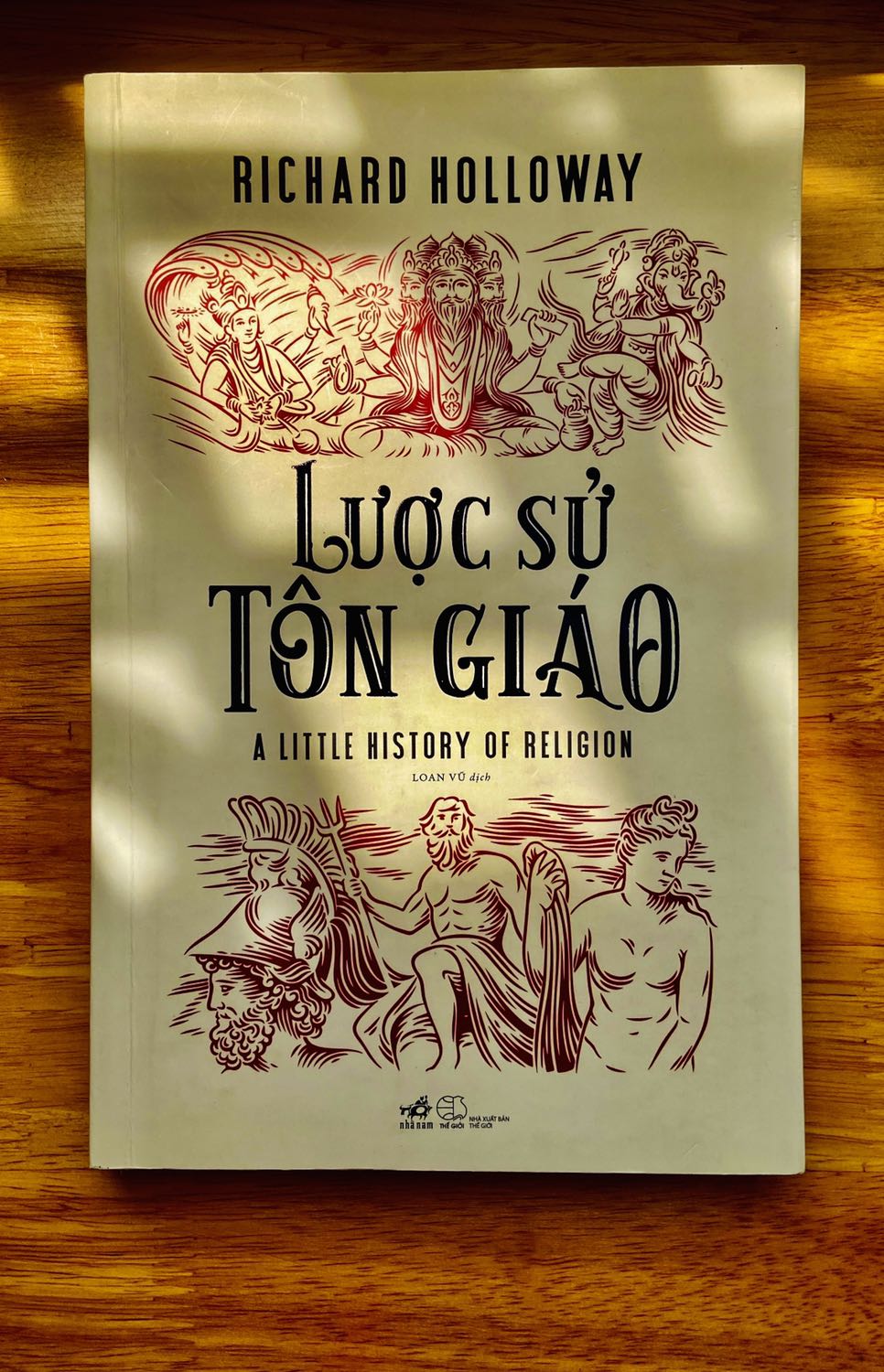 Đã đọc qua 5 chương. Có thể nói là một cuốn sách rất hay, trình bày dễ hiểu, sinh động, nội dung mang nhiều giá trị. Đối với những ai có hứng thú với tôn giáo, tín ngưỡng hay triết học đều nên đọc qua. 
Vì là nói về "tôn giáo" nên khi đọc cần một tư tưởng cởi mở.
p/s : Sẽ thú vị và nhập tâm hơn, nếu vừa đọc vừa nghe những bài nhạc mang tính chất huyền bí (mystery music)