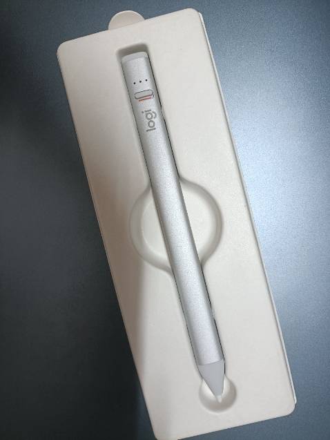 Cảm ứng nhạy, di chuyển mượt mà. Cảm ơn shop, tiki và anh giao hàng.