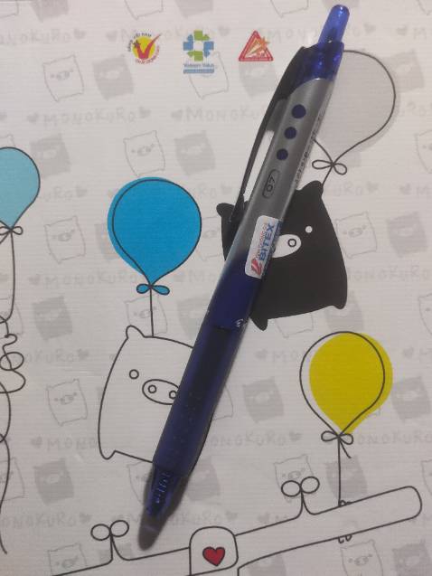 Bút đẹp,cầm chắc tay,mực ra đều...cảm thấy hài lòng...