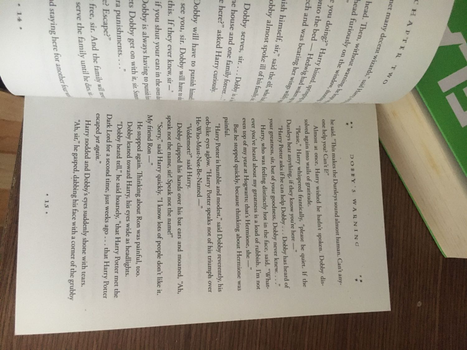 Mình mua hàng từ Tiki cũng đã khá lâu và cũng chưa bao giờ phải thất vọng. Nhưng lần này Tiki khiến mình thật sự không hài lòng. Mình đặt mua 4 tập sách nhưng một trong 4 cuốn đó lại là tiếng Anh. Mình không biết Tiki có kiểm hàng trước khi giao đến tay của khách hàng hay không, điều này thật sự là không thể chấp nhận được. Nếu nguồn hàng đến từ một nhà cung cấp khác mình có thể chấp nhận, nhưng ở đây là Tiki Trading thì mình thấy hơi có vấn đề. Mình mua tặng cháu thì tuần rồi nghe cháu bảo như vậy cũng không biết giải thích sao. Mong Tiki kiểm tra lại và cho mình câu trả lời cũng như cách giải quyết thoả đáng về sự cố này.