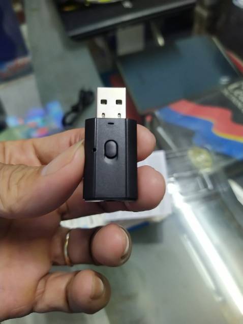 Hàng giống như mô tả.
Kết nối với loa tốt, nếu loa để xả TV thì sẽ có độ trễ nhất định, âm thanh rõ.
Các bạn có TV cũ, dùng đèn hình (loại CRT) thì cần "độ lại" một chút, xin xem hai hình sau của nhận xét này.
Chủ tiệm hỗ trợ rất nhiệt tình, có trách nhiệm đối với sản phẩm bán ra.
Rất cảm ơn chủ tiệm, cảm ơn bạn giao hàng và tiki.
Mua hàng trên tiki sẽ an tâm hơn.