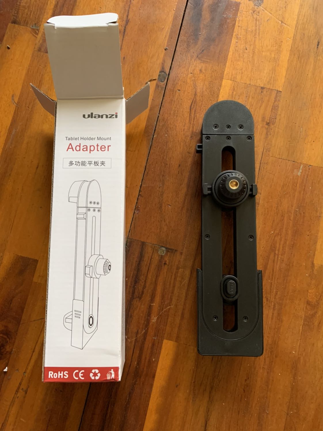 Sản phẩm kẹp được ipad 9.7 in
Các nút thao tác hơi cứng