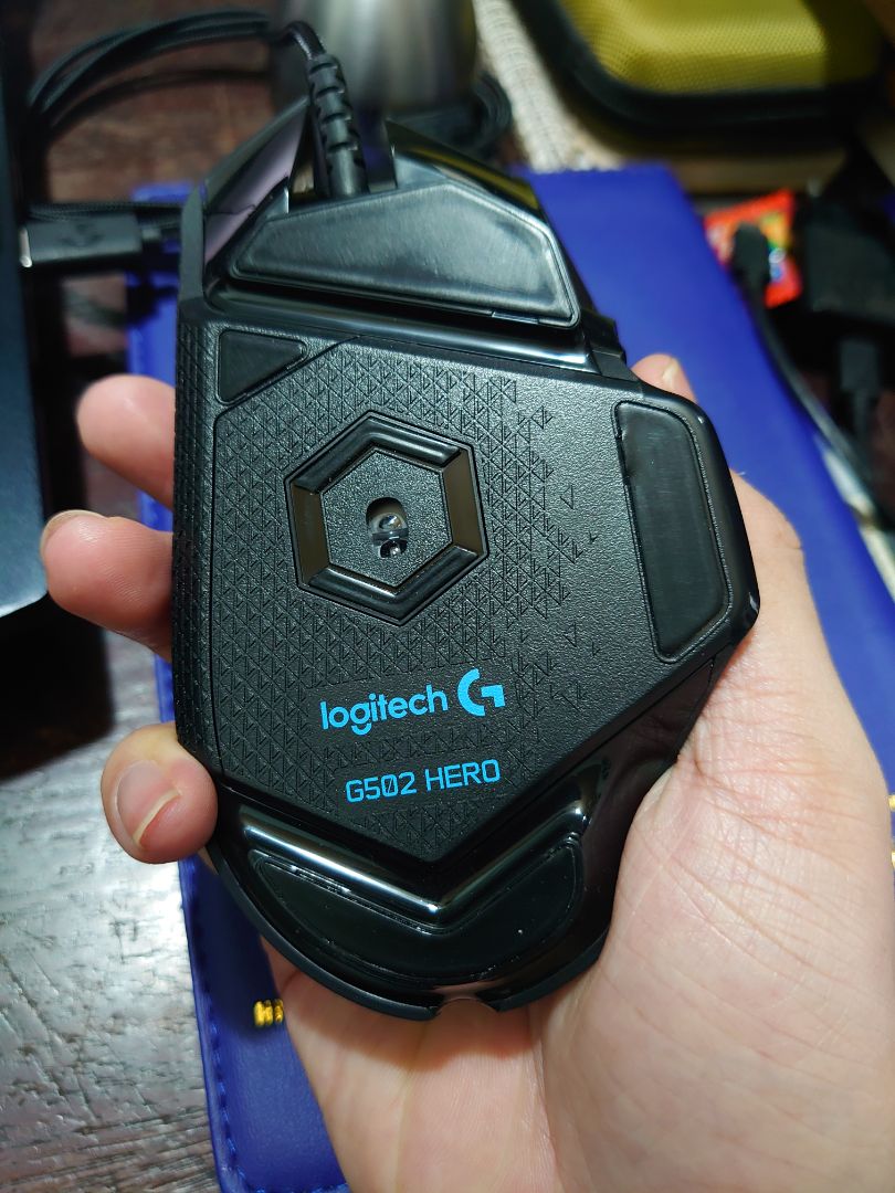 mouse xài có rất nhiều chức năng, thiết kế vừa vặn với tay không bị mỏi khi dùng thời gian lâu. Ngoài ra phải tải GHub để vọc thêm nhiều chức năng của mouse, dây mouse bọc dù nên rất chắc chắn và ko dễ bị rối và tróc vỏ. mouse xài có rất nhiều chức năng, thiết kế vừa vặn với tay không bị mỏi khi dùng thời gian lâu. Ngoài ra phải tải GHub để vọc thêm nhiều chức năng của mouse, dây mouse bọc dù nên rất chắc chắn và ko dễ bị rối và tróc vỏ.