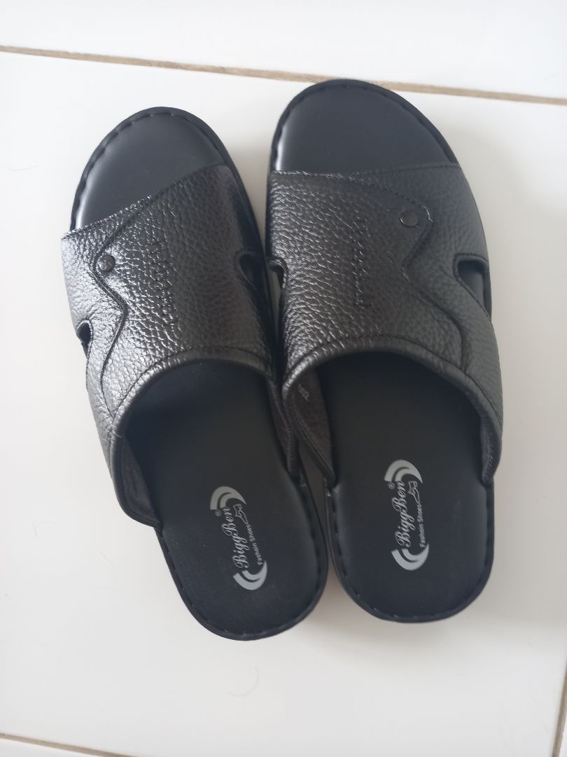 Tiki giao hàng nhanh. đóng gói cẩn thận. Sản phẩm đẹp như hình ảnh trên shop. Độ bền thì phải sử dụng mới đánh giá được. Rất hài lòng