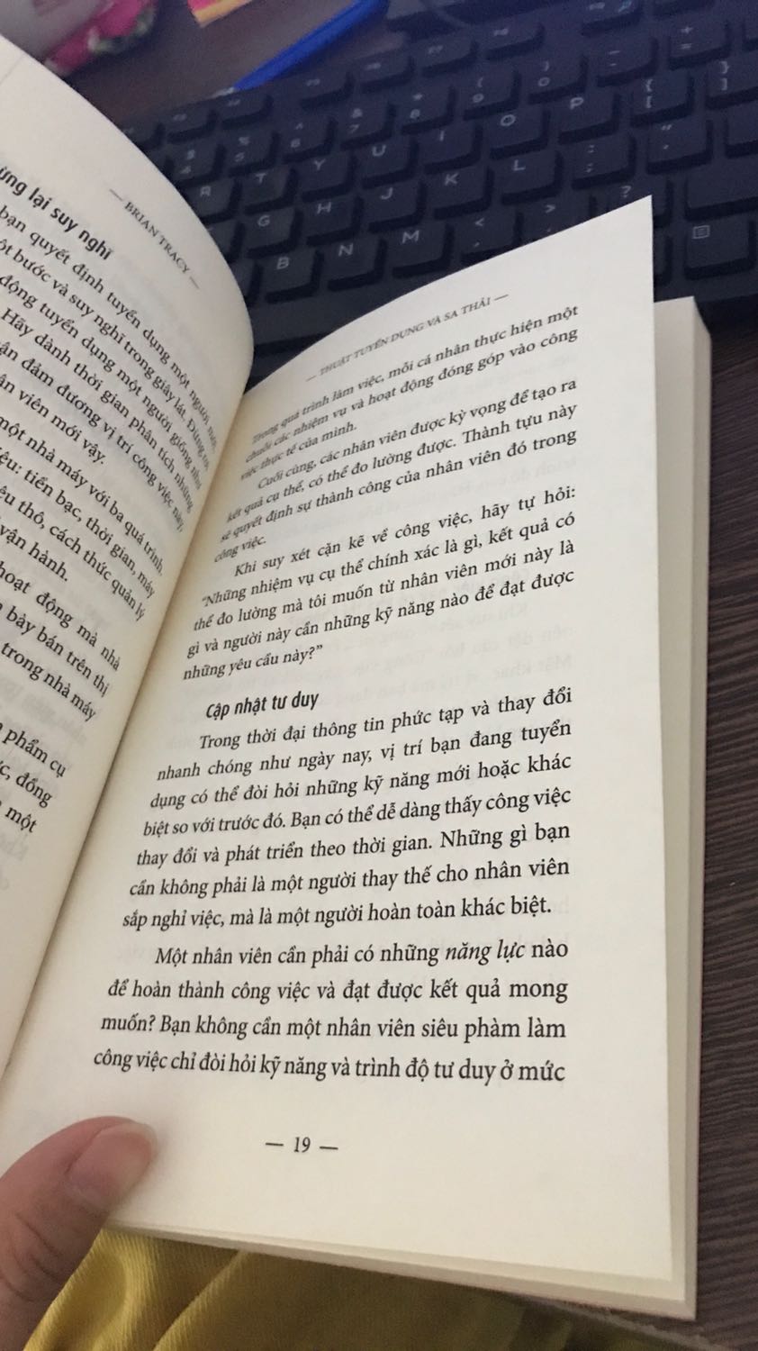 Cũng ổn, sách mỏng nên tuỳ mỗi người cảm thụ.
Tiki giao hàng nhanh, sp ko lỗi. Cũng ổn, sách mỏng nên tuỳ mỗi người cảm thụ.
Tiki giao hàng nhanh, sp ko lỗi.