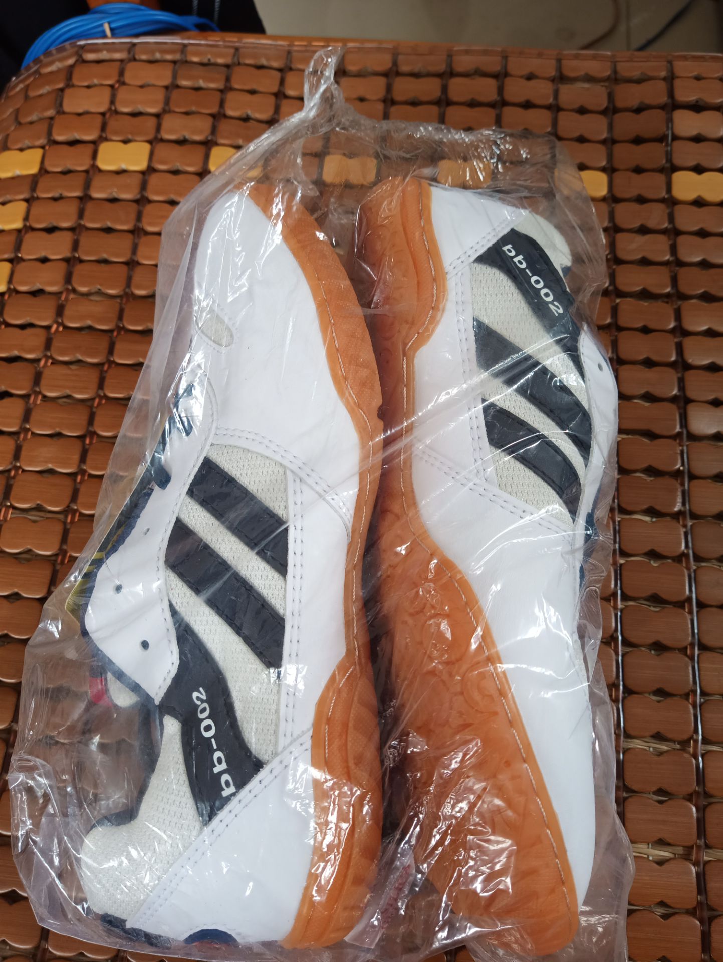 giày nhìn đẹp, giao hàng nhanh.