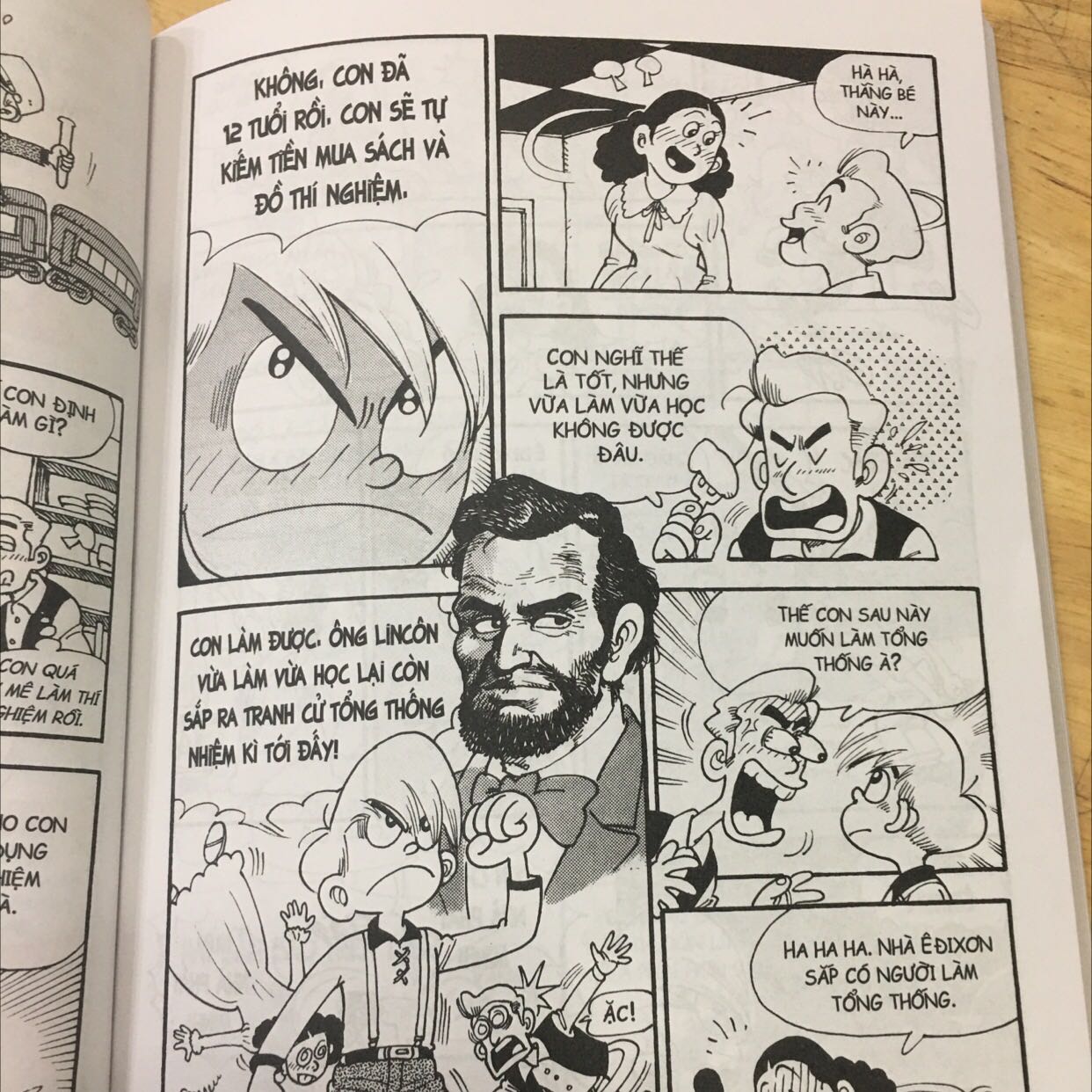 Sách 159 trang, nhưng được 48 trang đầu là có màu thôi ạ. Bé nhà mình lớp 1 đọc hết trang màu thì không muốn đọc nữa.