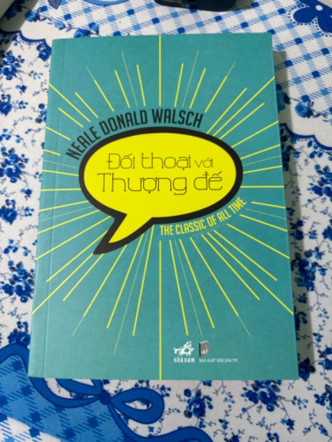 1 cuốn sách được đề xuất của Lưu Diệc Phi. Có nhiều quyển, từ từ và nghiền ngẫm nhé