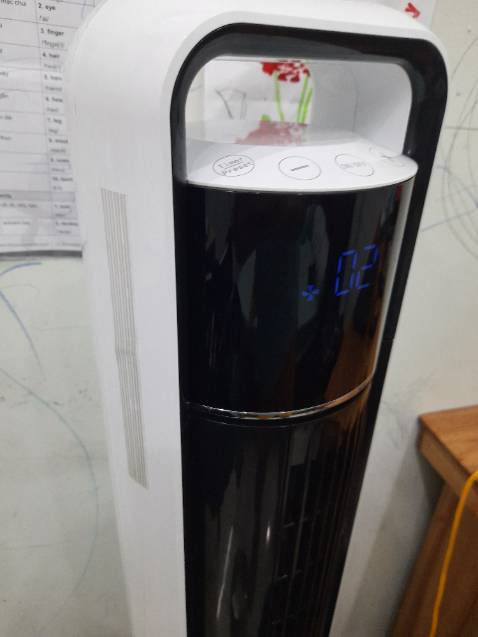 Sản phẩm chính hãng hoạt động tốt, mọi người chú ý tháo 2 băng keo cố định lồng quay trước khi cắm điện lần đầu Sản phẩm chính hãng hoạt động tốt, mọi người chú ý tháo 2 băng keo cố định lồng quay trước khi cắm điện lần đầu