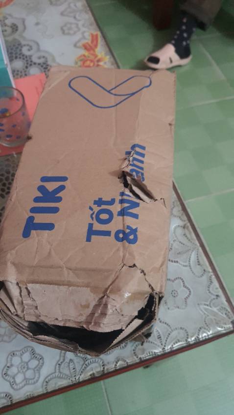 Chưa nói chất lương, nhưng đóng gói hàng rất cẩu thả, hộp bị bục tùm lum, không nguyên vẹn