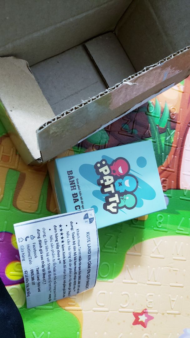 bài in chất lượng tốt, đẹp. Có nhiều lá mình thấy bắt trend khá tốt ở thời điểm hiện tại. Chơi với bạn bè cực vui và thú vị. Tuy hộp của mình bị móp 1 chút ở phần đỉnh nhưng không ảnh hưởng nhiều lắm nên ủng hộ shop 5 sao lấy khuyến mãi mua thêm vài bộ nữa từ shop hêhe