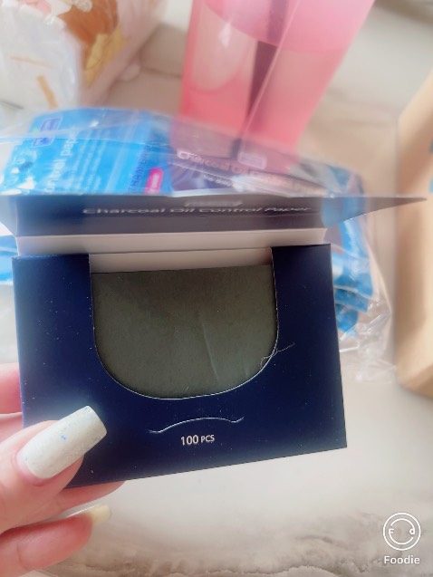 Cảm ơn shop bán hàng uy tín, chuẩn giấy thấm dầu than hoạt tính. Giấy dùng cả 2 mặt thích quá😍😍