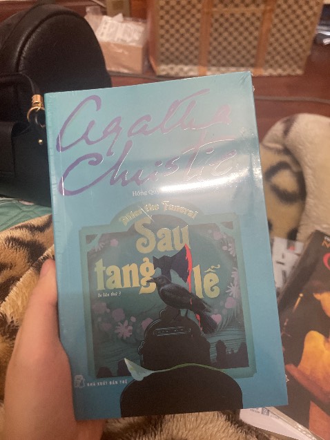 Sách nguyên seal, giảm giá 50%, giao hàng siêu nhanh. Rất ưng