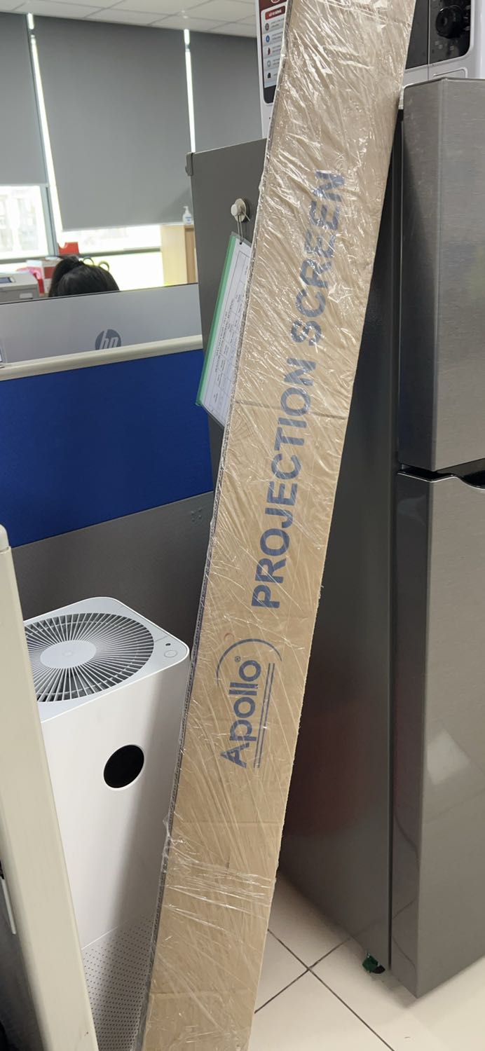 Hàng tốt, chiếu phim ok nha mọi người, do hàng cồng kềnh nên mình ra viettelpost để nhận hàng chứ xe máy ko chở vô nổi. Nói chung là hài lòng. Cảm ơn shop, cho 5 sao