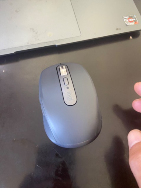 chuột xịn chính hãng, nguyên đai nguyên niêm phong, di chuột tốt trên mọi bề mặt