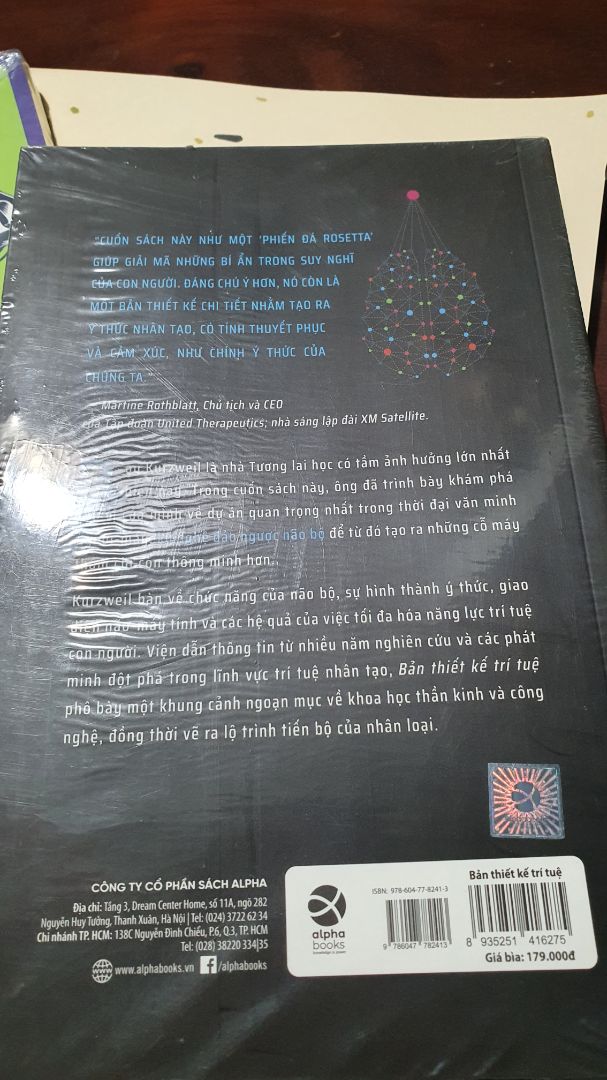 Sách mới không nỡ khui, do dịch bệnh nên giao hàng trễ hơn dự kiến một hôm!