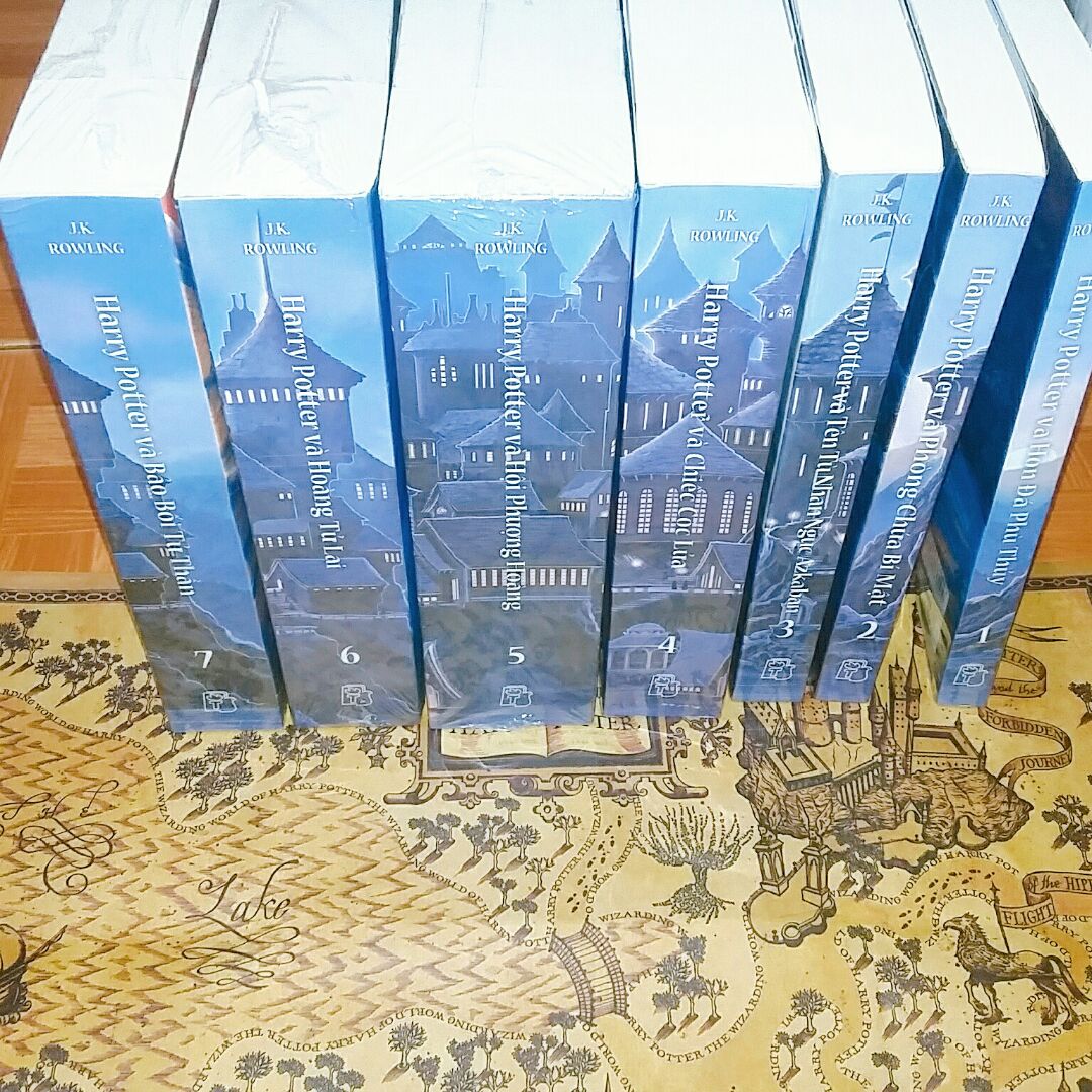 Nội dung sách rất hay. Sách gửi về còn mới, đóng gói cẩn thận, không trầy xước.