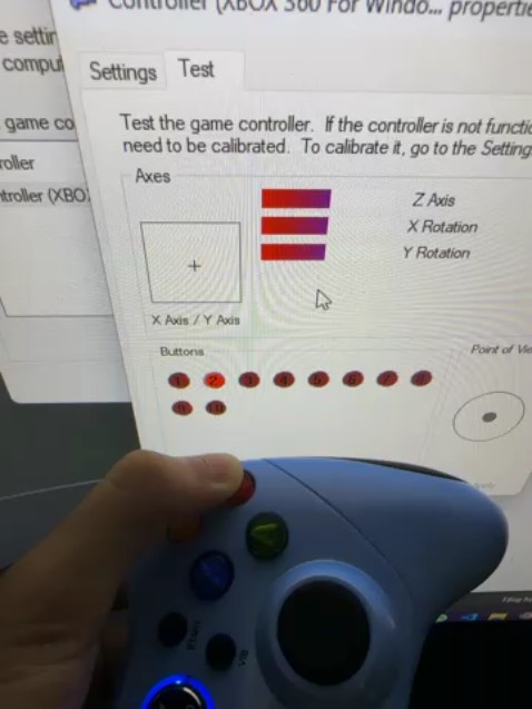 Mới mua về *** thử thì nút B bị rơ. Nhấn không giữ không ăn mà nhấp nháy. Buồn quá, tệ quá