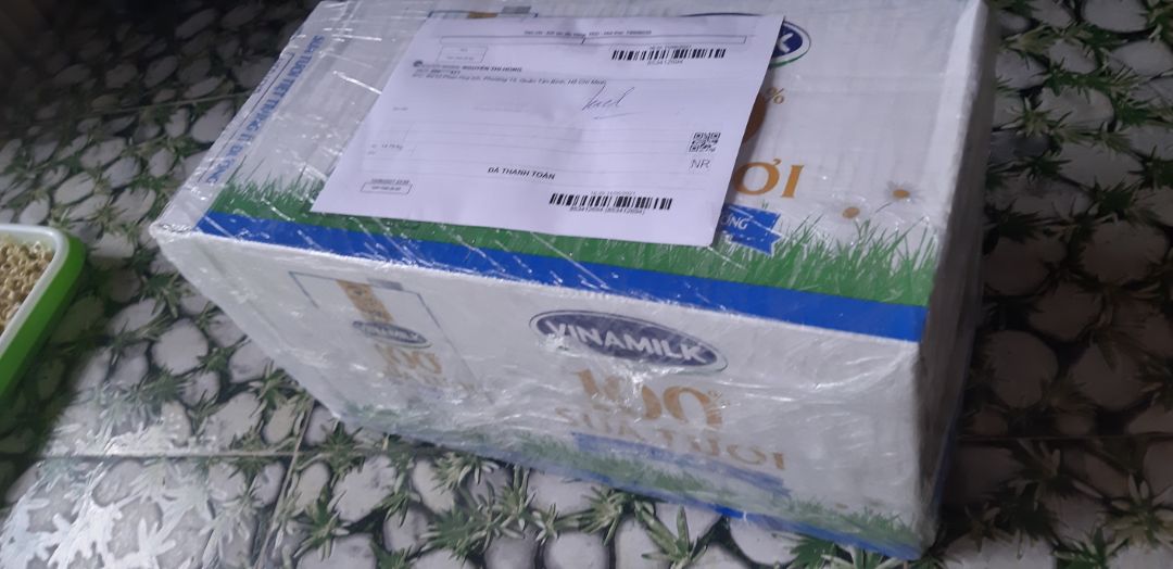 Chưa thấy giao hàng. đặt 1 thùng sữa tiet trùng và 4 hộp sữa đặc nhưng giao 1 thùng sữa tiet trùng Chưa thấy giao hàng. đặt 1 thùng sữa tiet trùng và 4 hộp sữa đặc nhưng giao 1 thùng sữa tiet trùng