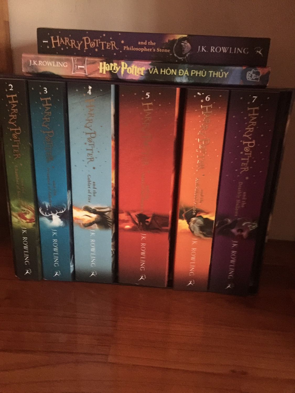 Hàng về sớm hơn dự kiến 8 ngày. Shop đóng gói cẩn thận. Giao hàng nhanh. Nhân viên lịch sự. Sách rất hay. Cảm ơn TiKi nhé. Chúng tôi sẽ tiếp tục ủng hộ shop trên tiki. dịch này mua hàng online đúng là tuyệt vời