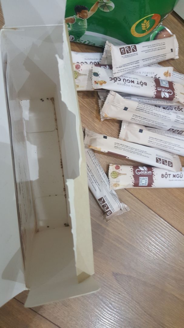 Sản phẩm có mọt. Bể. Kiến vô. Đóng gói không kín. Kg nên mua với loại như vậy liên quan thực phẩm. Tệ. Kg dám mua nữa.