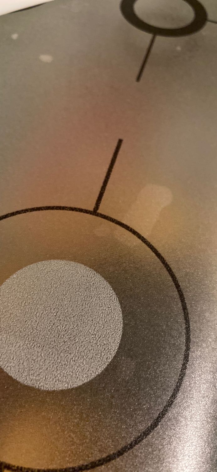 Nói chung ace nào mua để dán thì nên bỏ qua sản phẩm này. mình thấy tiện nên mua thử thôi chứ dán k nổi đâu.