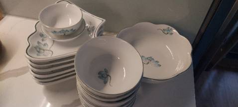 Chất liệu bền, đẹp, cầm chắc tay nhưng nếu tô hơi nhỏ một tí nữa thì xinh