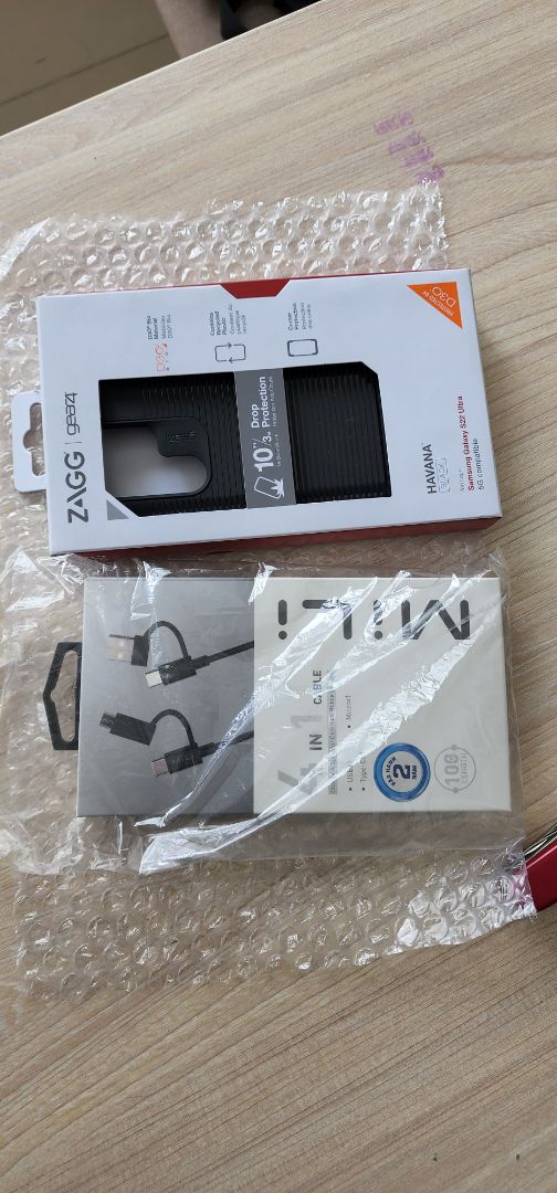 Rất hài lòng về sản phẩm, cầm vừa tay, không trơn trượt, hòan thiện tinh tế vừa khít với điện thoại